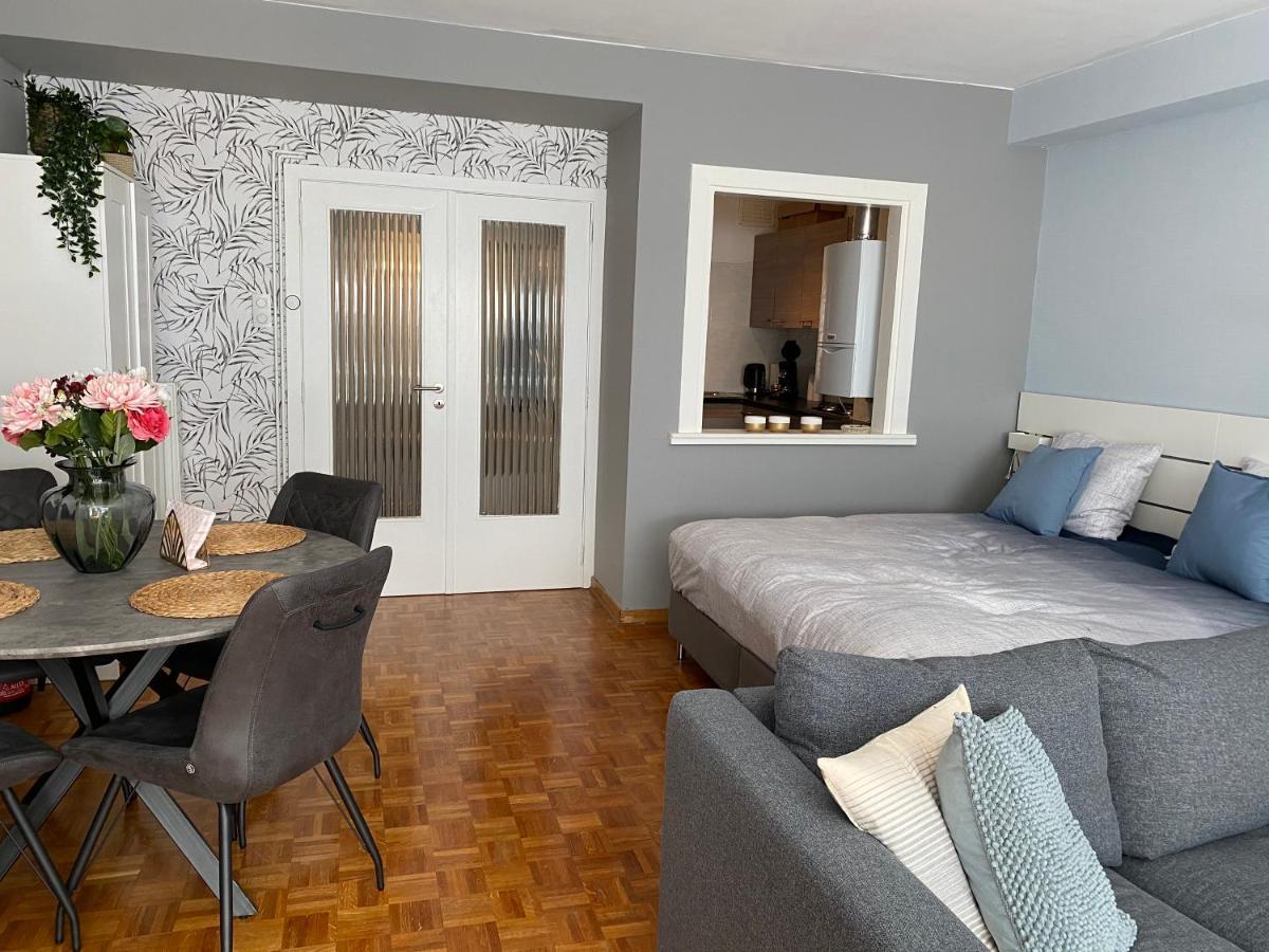 Studio Direct Aan Het Hoofdstrand Van Oostende - Naast Casino Apartment Exterior photo